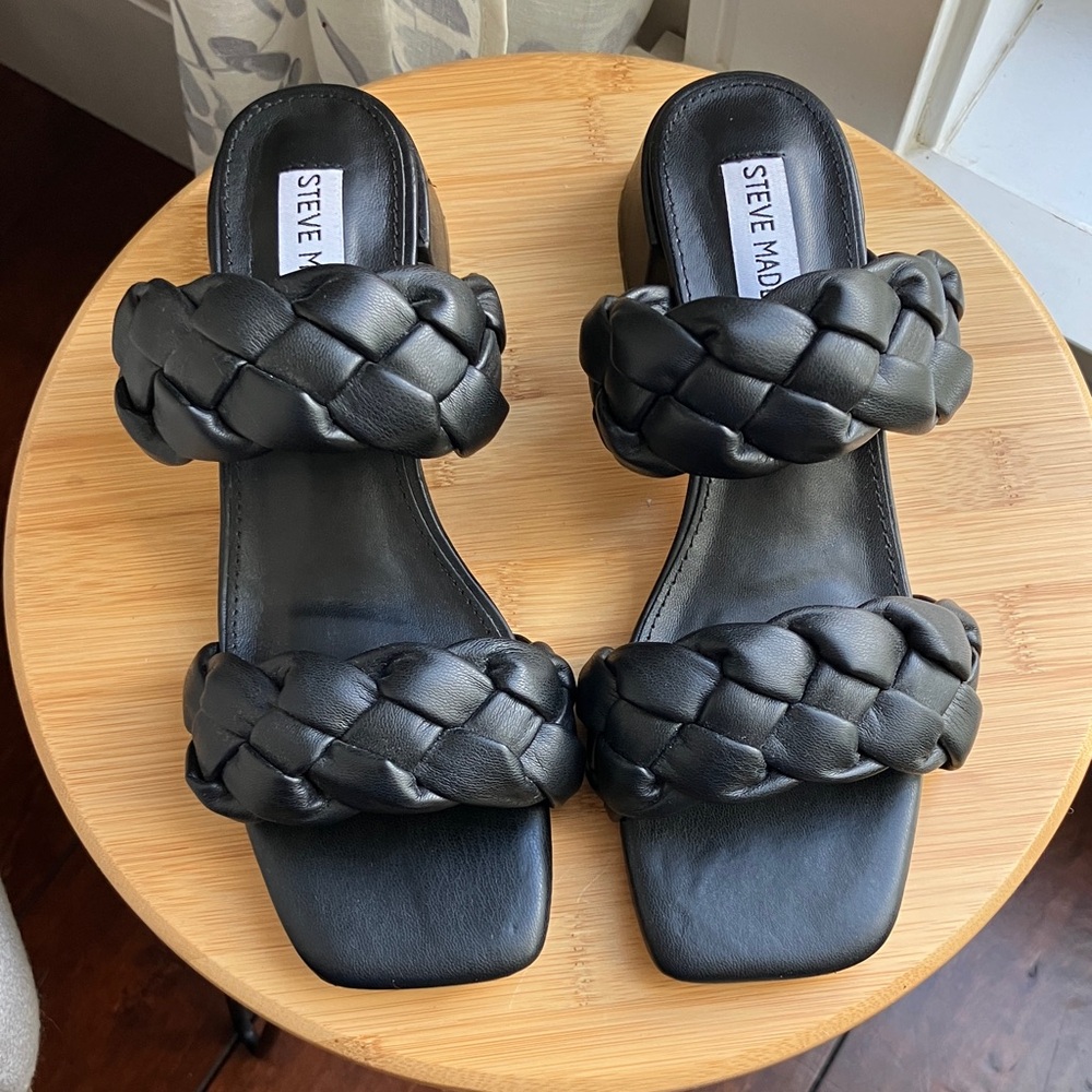 Steve Madden strap black sandals